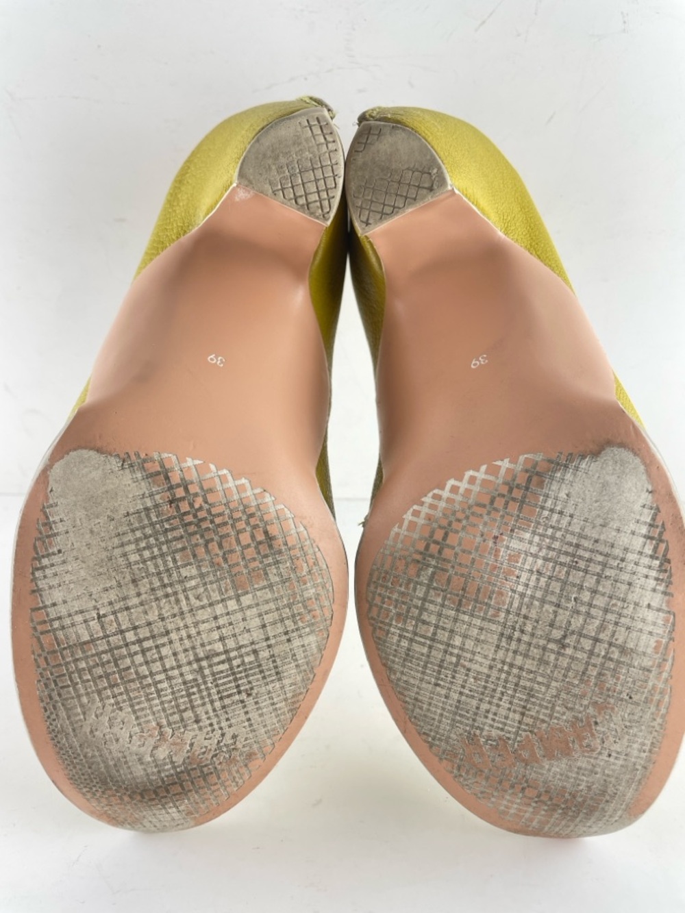 Camper Leather Peep Toe Heels Size 39 Yellow Sculptural Wedge Pumps - Picture 9 of 9
